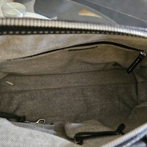 Double pocket tote